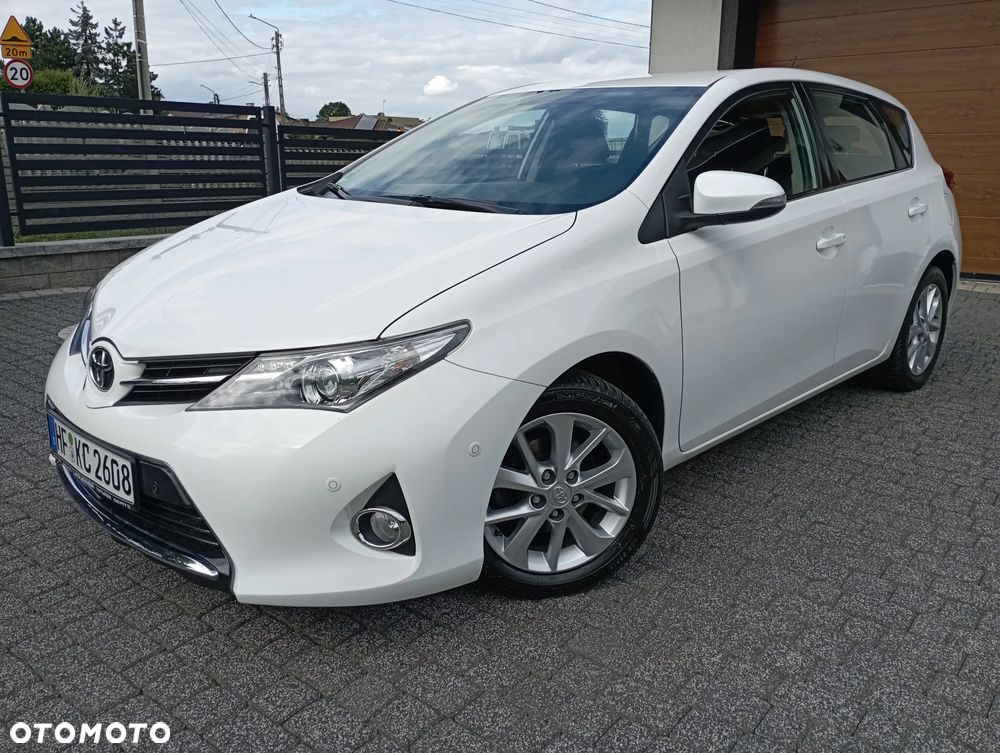 Toyota Auris 1.6 Valvematic START Edition - 3