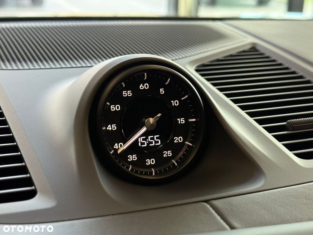 Porsche Cayenne - 23