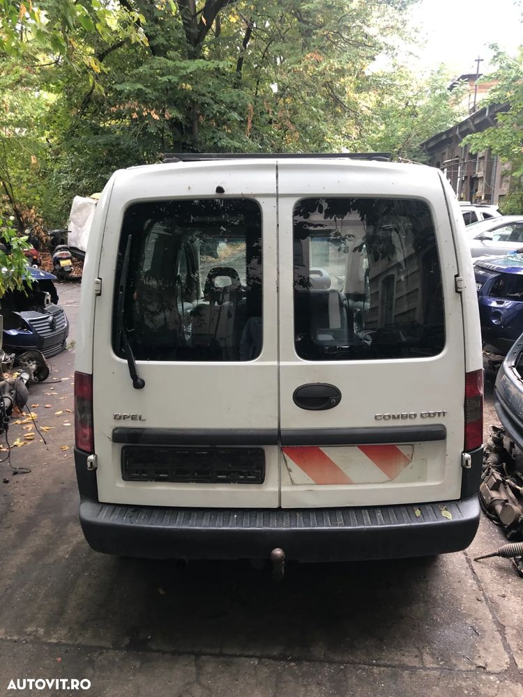 Dezmembrez Opel Combo 1,3 diesel 2011 Euro 5 alb - 7