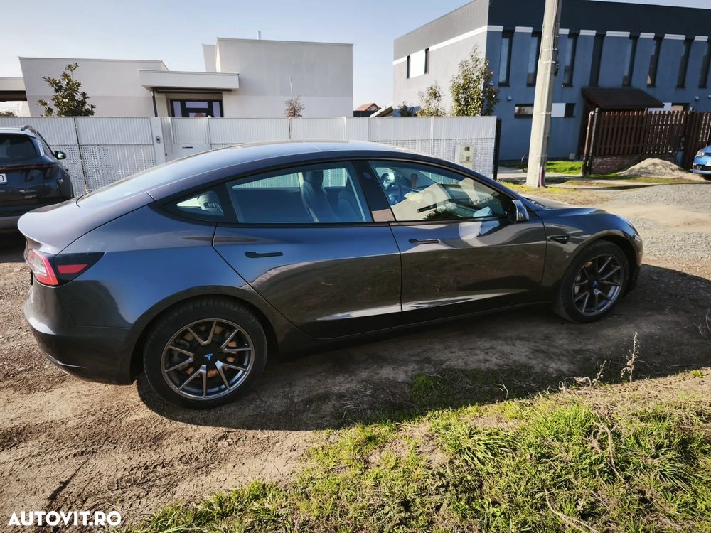 Tesla Model 3 Standard - 5