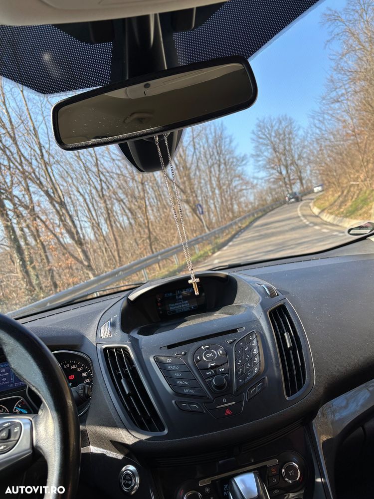 Ford Kuga 2.0 TDCi Powershift 4WD Titanium - 25