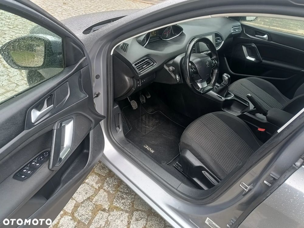 Peugeot 308 1.2 PureTech Active S&S - 13