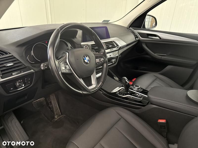 BMW X3 xDrive20i GPF - 10