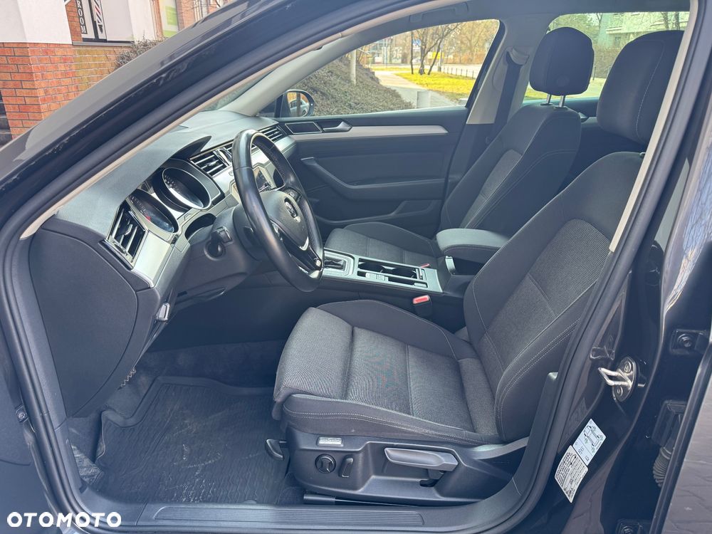 Volkswagen Passat Variant 2.0 TDI SCR DSG 4Motion Elegance - 6