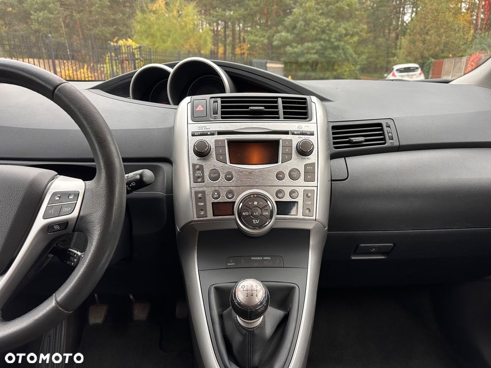 Toyota Verso - 24