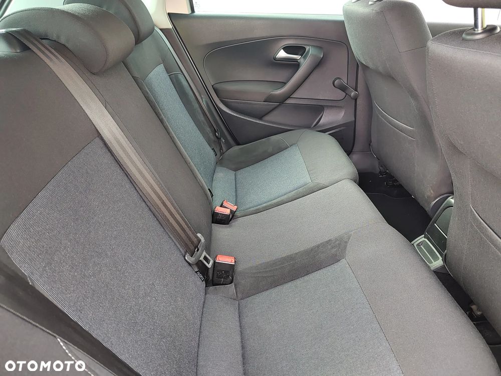 Volkswagen Polo 1.4 16V Highline DSG - 10