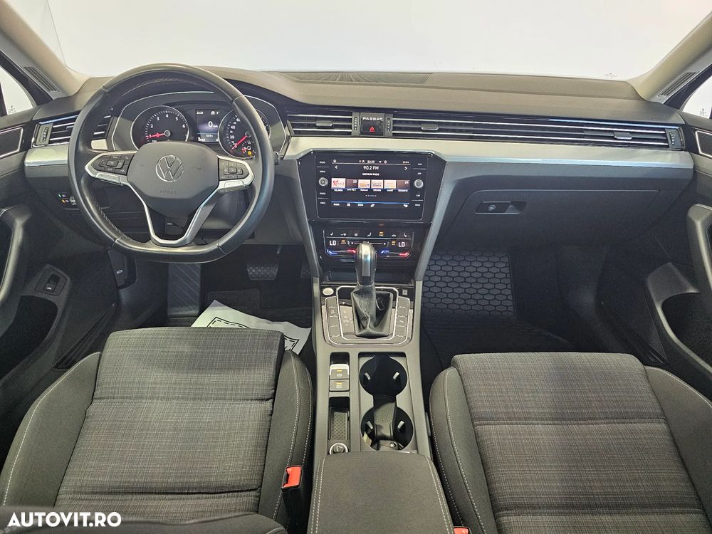 Volkswagen Passat 1.5 TSI ACT DSG Comfortline - 9