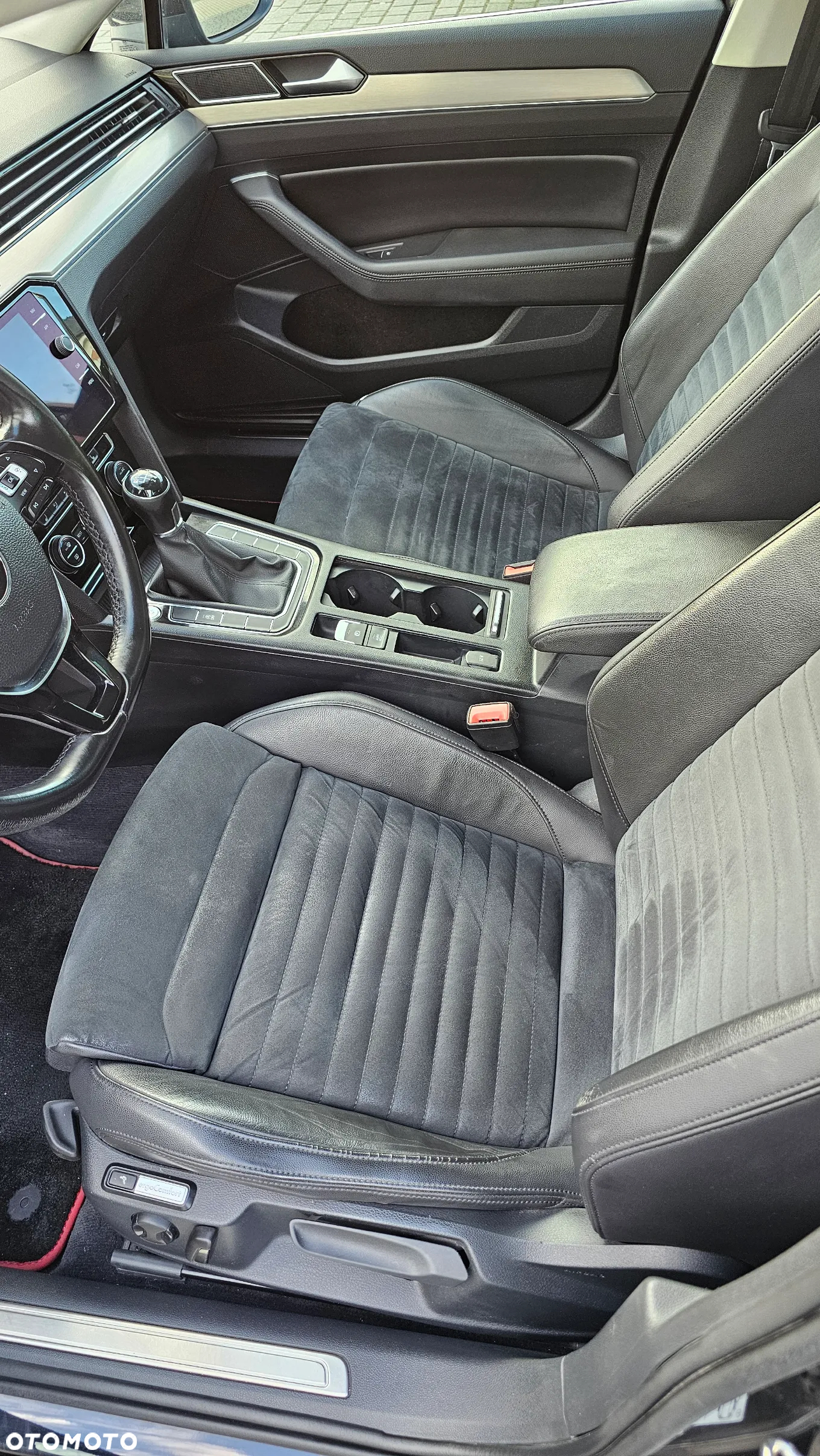 Volkswagen Passat 2.0 TDI BMT Highline - 10