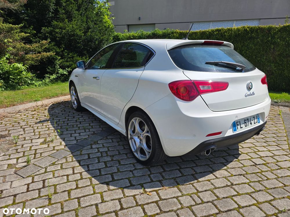 Alfa Romeo Giulietta 2.0 JTDM 16V Turismo - 16