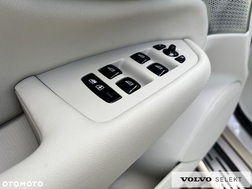 Volvo XC 90 - 13