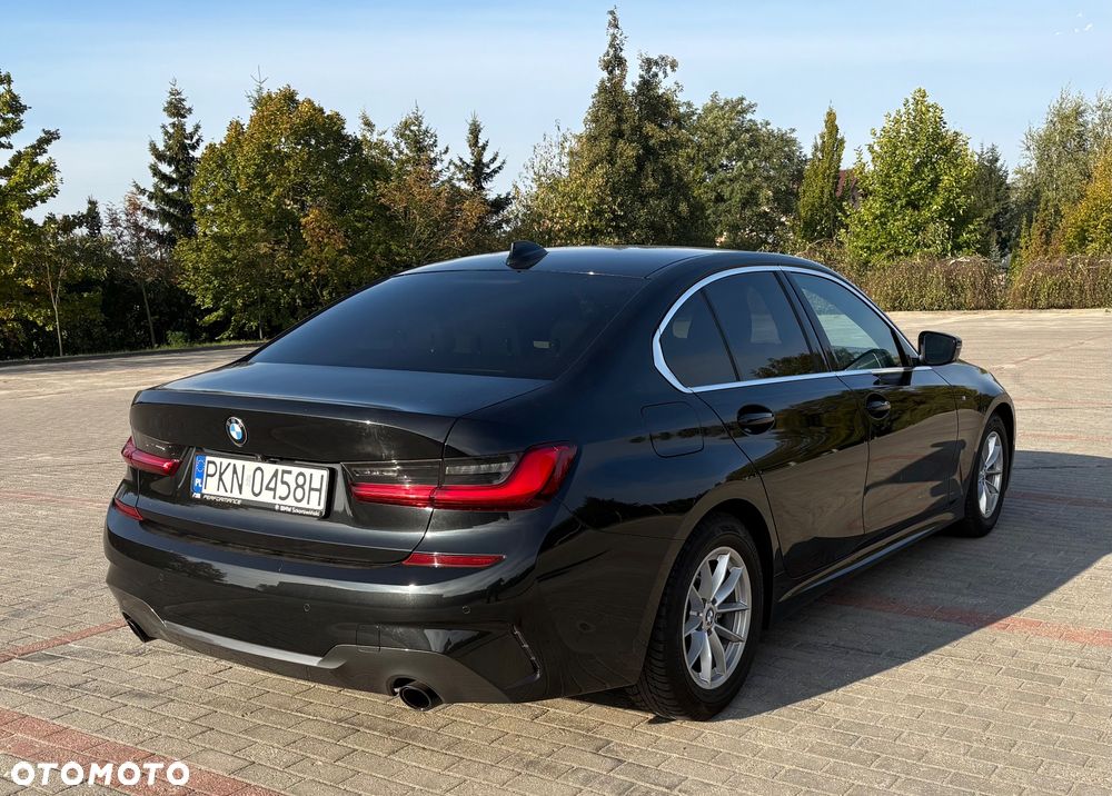 BMW Seria 3 318d - 4