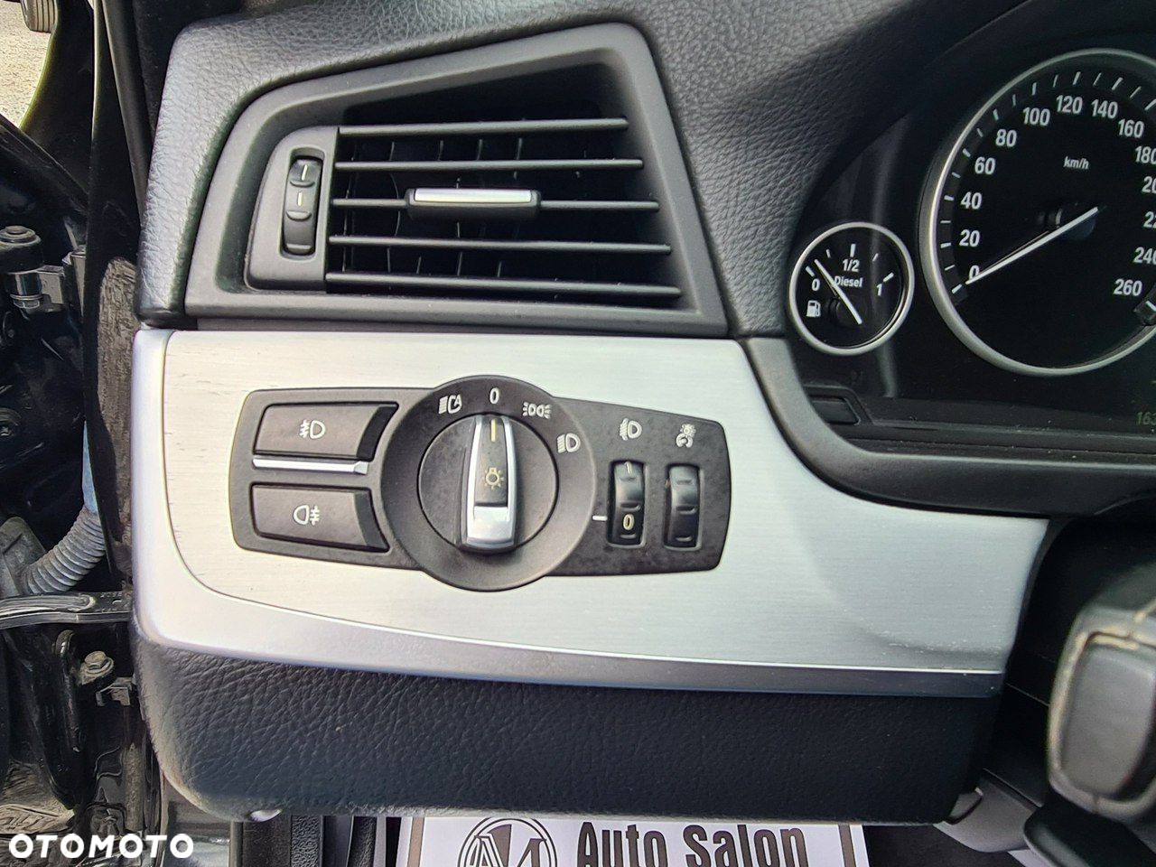 BMW Seria 5 520d - 24