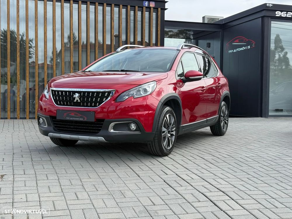 Peugeot 2008 1.2 PureTech Allure - 1