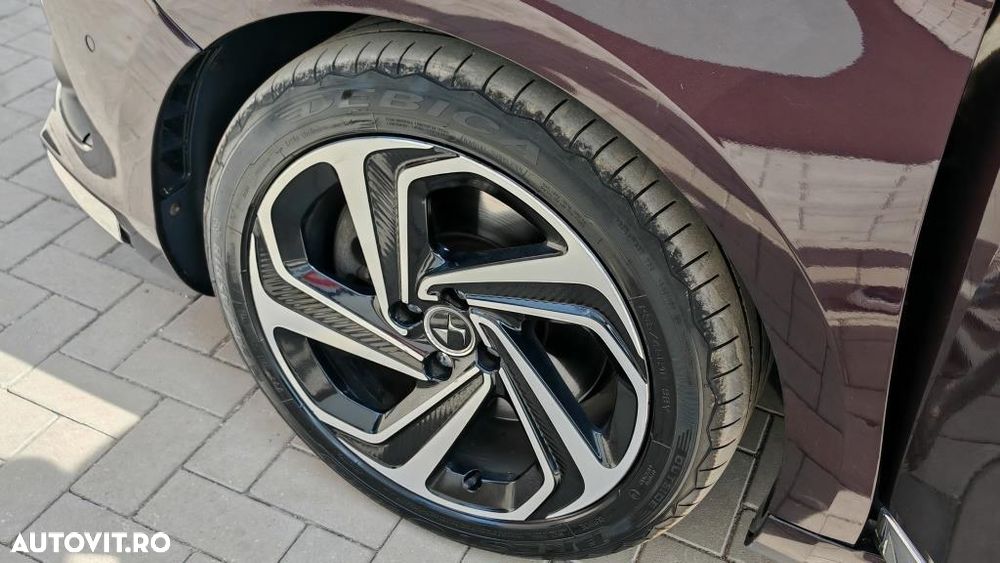 Citroën DS5 Hybrid4 EGS6 SportChic - 27