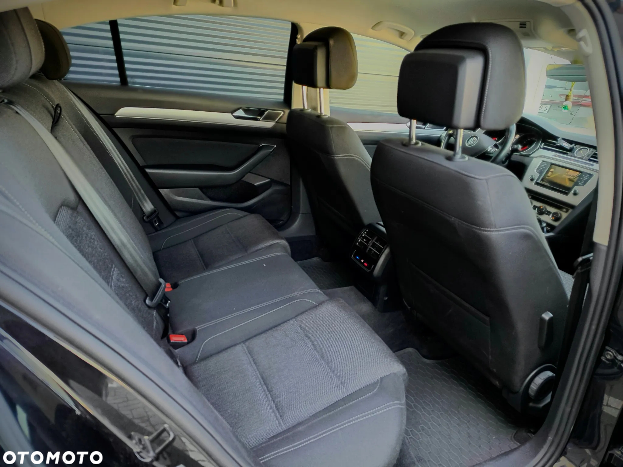 Volkswagen Passat 1.8 TSI BMT Comfortline - 12