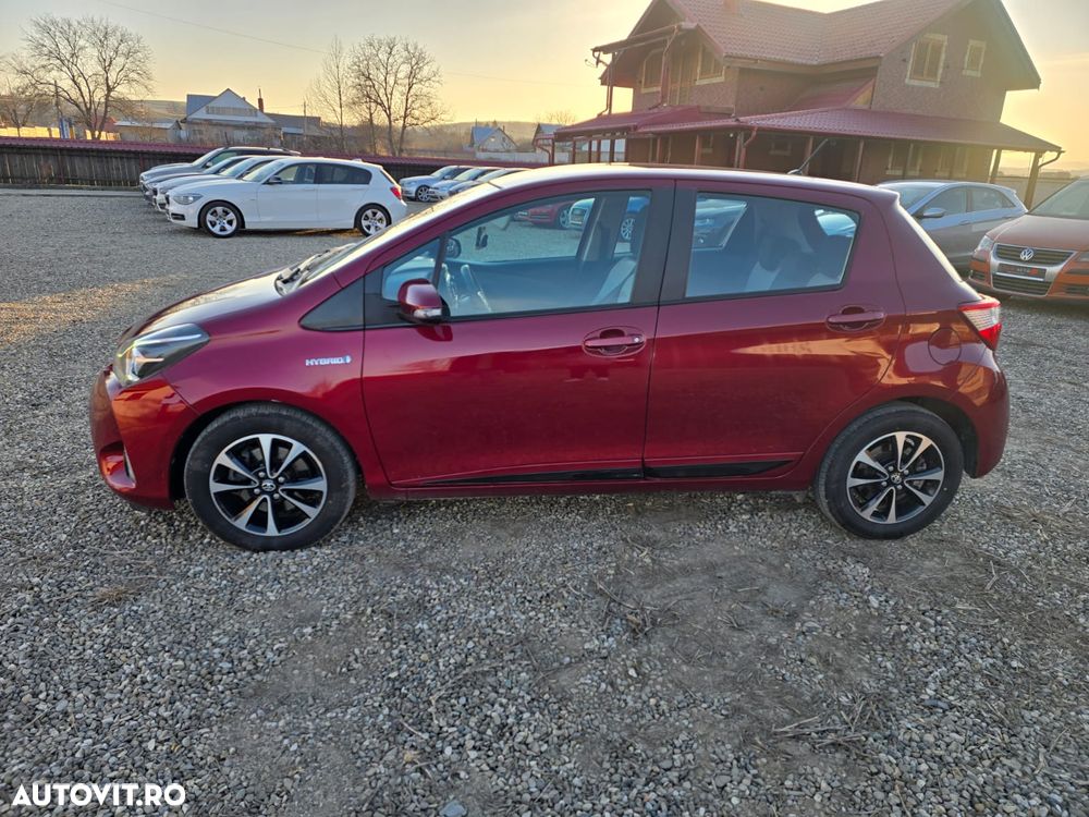 Toyota Yaris 1.5 VVT-i HSD Active - 4