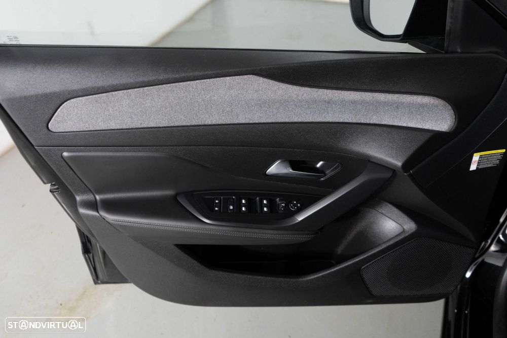 Peugeot 308 1.2 PureTech Allure Pack - 26