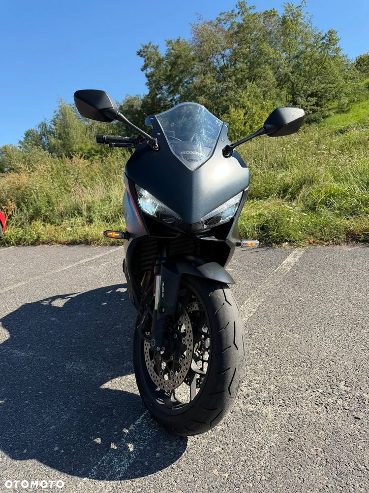 Honda CBR - 7