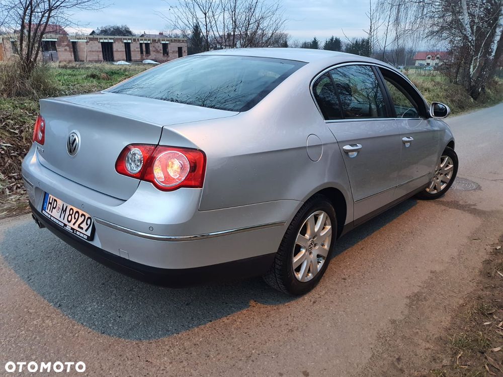 Volkswagen Passat 2.0 FSI Highline - 10