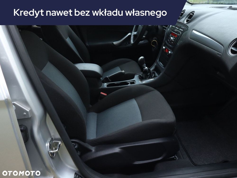 Ford Mondeo SW - 11