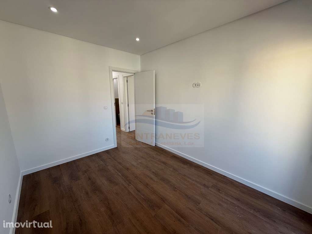 T2 Remodelado com Duas Varandas Amadora 289.000€ - Grande imagem: 5/20