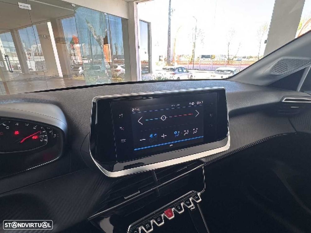 Peugeot 208 1.2 PureTech Active Pack - 17