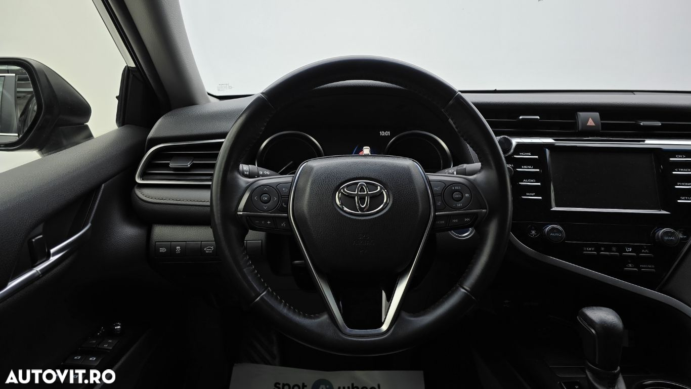 Toyota Camry - 15