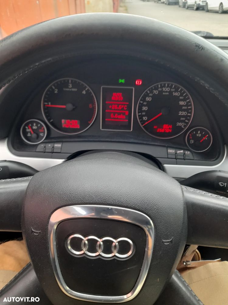 Audi A4 Limuzina 2.0 TDI - 7