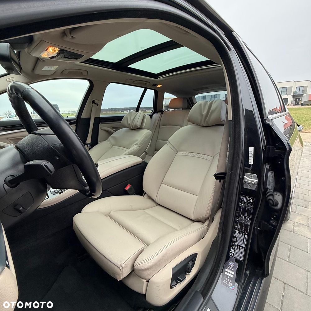 BMW Seria 5 525d xDrive Sport-Aut Modern Line - 17