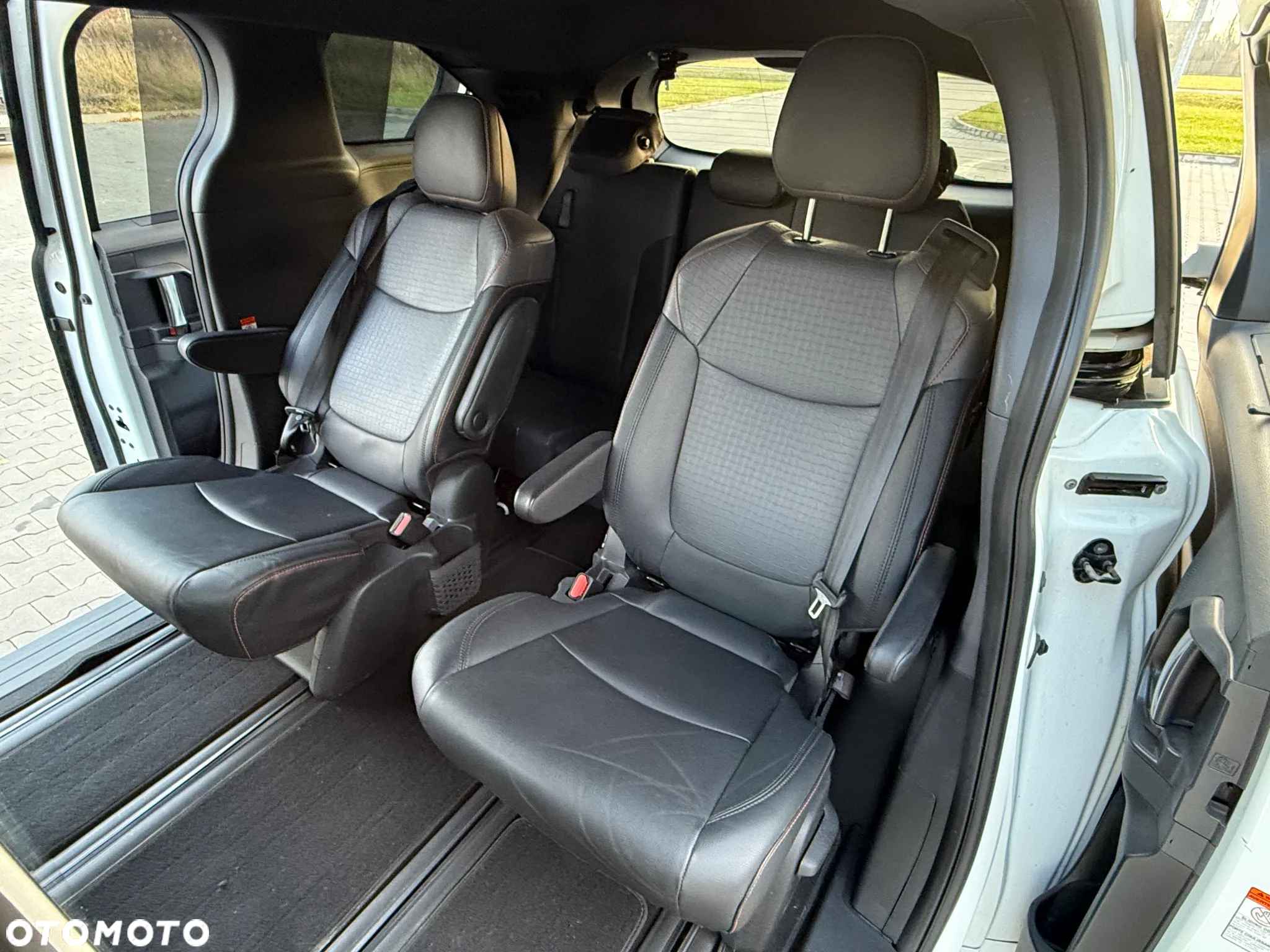 Toyota Sienna - 20