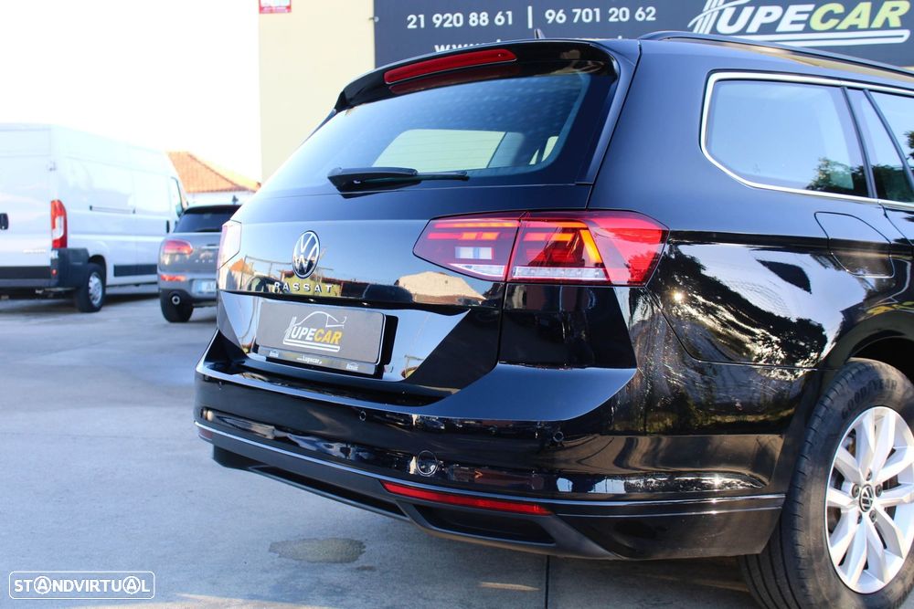 VW Passat Variant 2.0 TDi Business DSG - 20