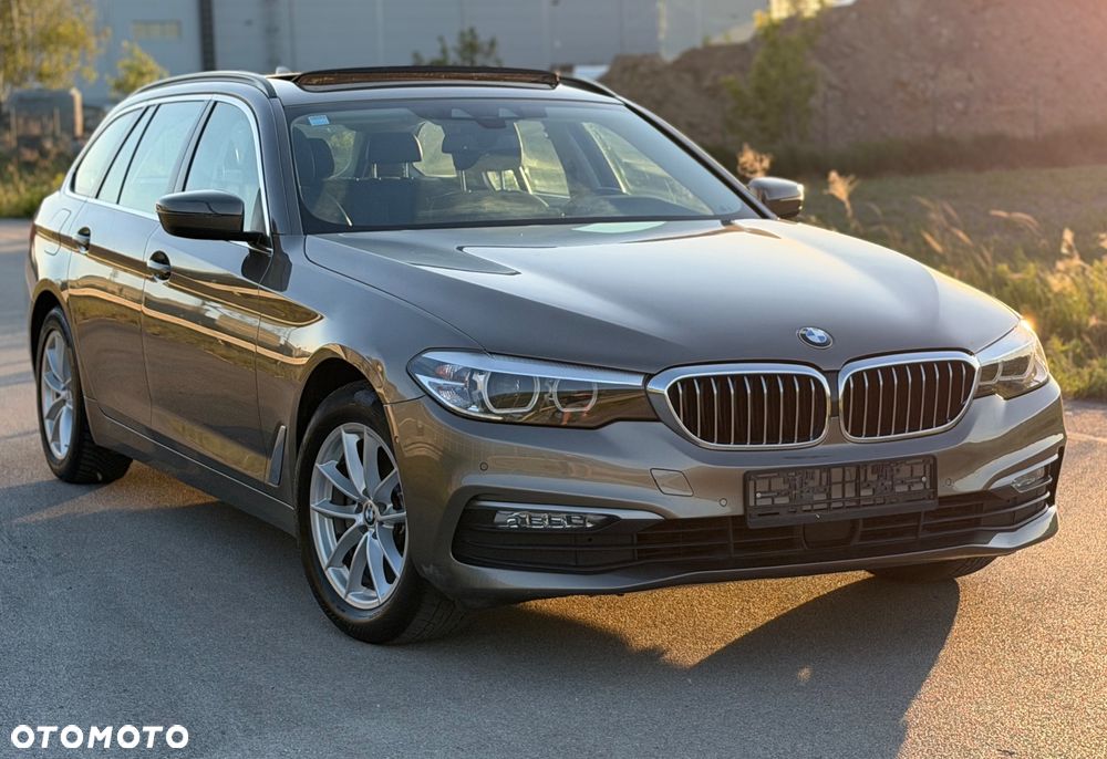 BMW Seria 5 520d xDrive Luxury Line sport - 17