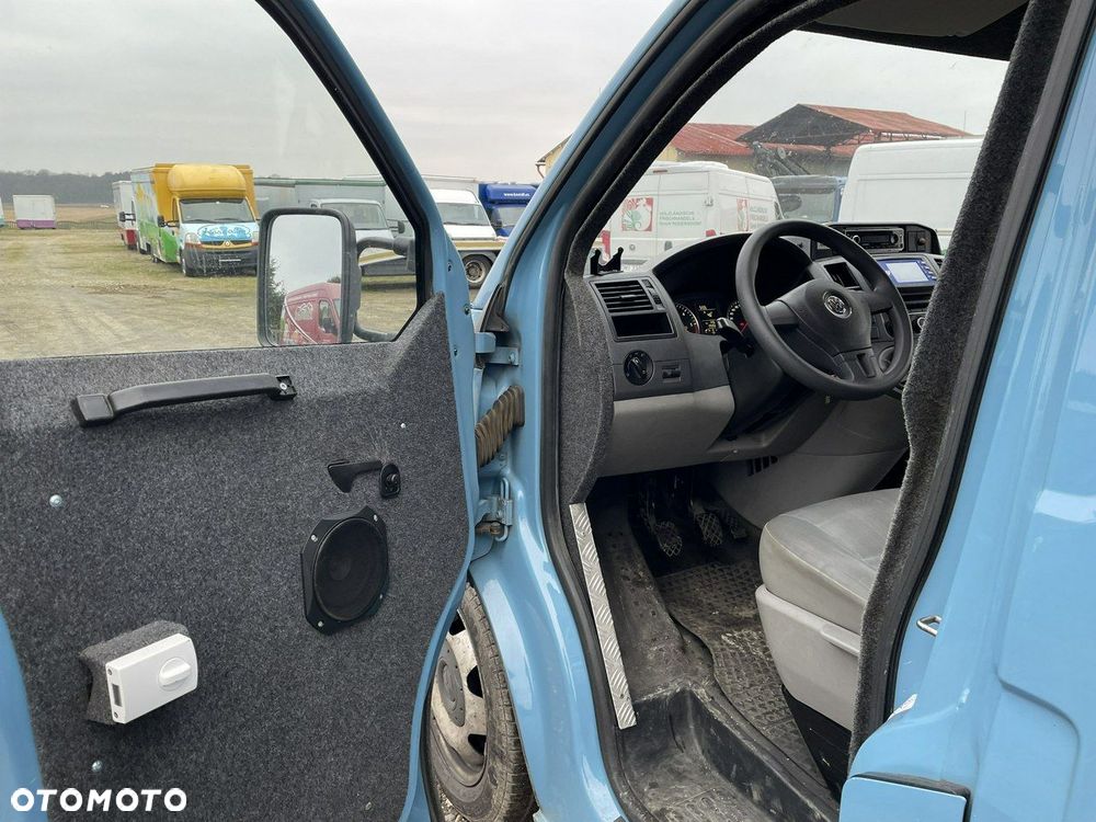 Volkswagen Transporter - 9