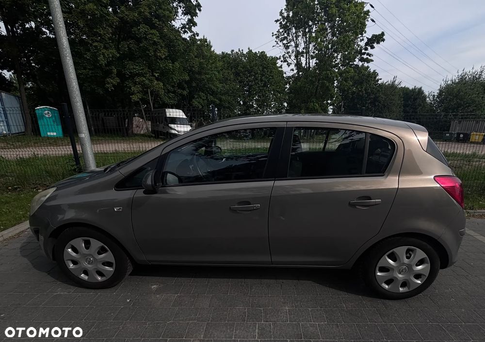 Opel Corsa - 8