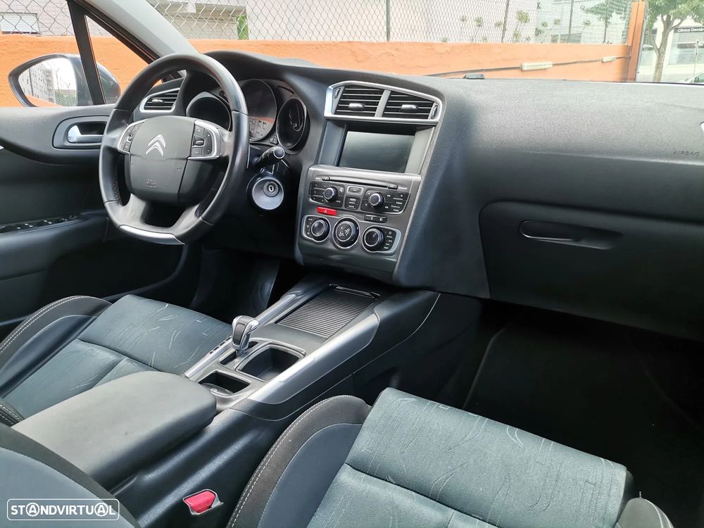 Citroën C4 e-HDi 115 ETG6 Selection - 5