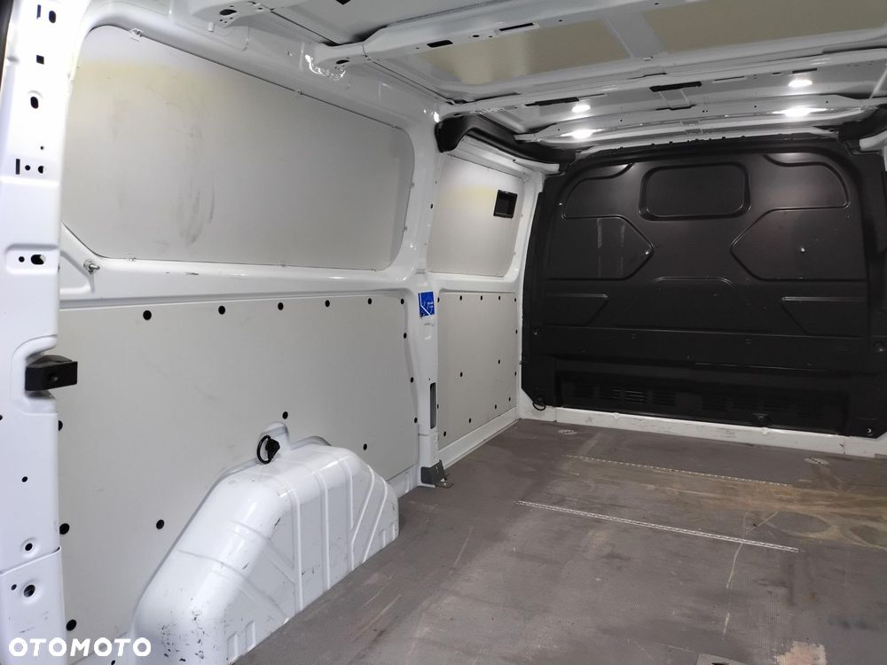 Ford Transit Custom - 13