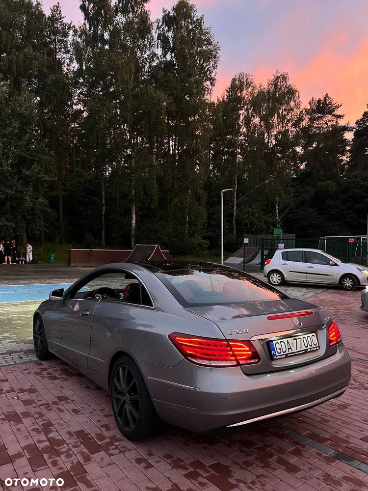 Mercedes-Benz Klasa E 220 (BlueTEC) d 9G-TRONIC - 2
