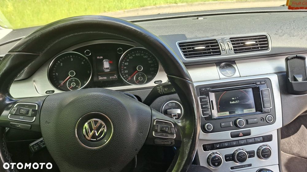 Volkswagen Passat 2.0 TDI BlueMotion Technology Highline - 1