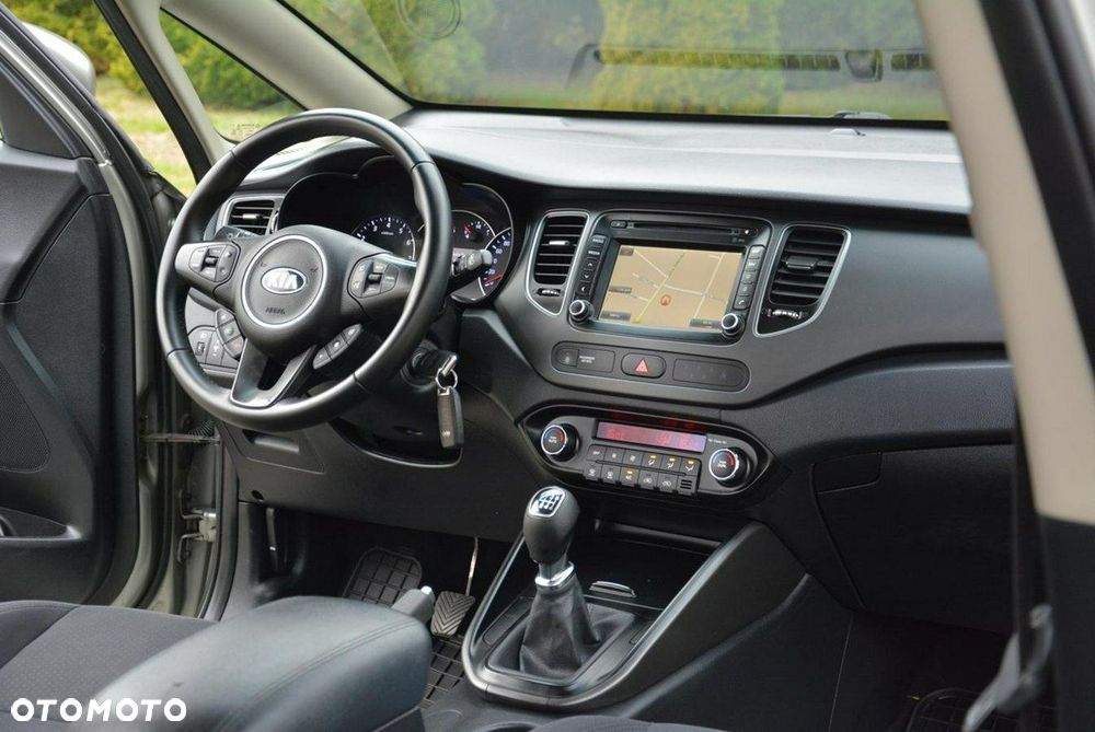 Kia Carens 1.6 GDI L 7os EU6 - 21