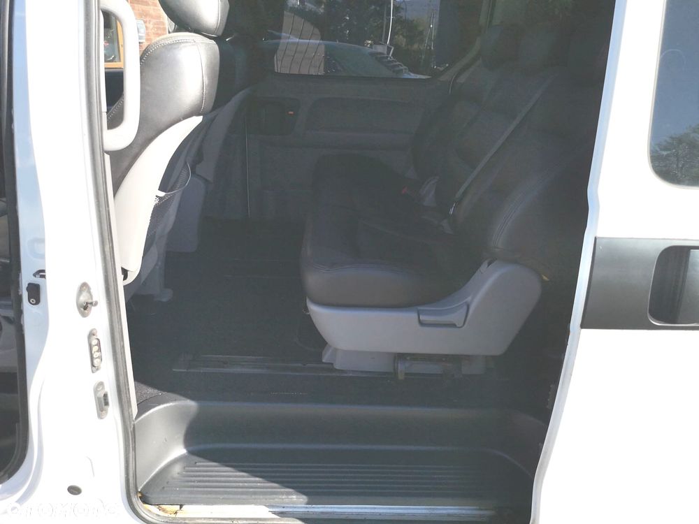 Hyundai H-1 2.5 CRDi Premium - 27