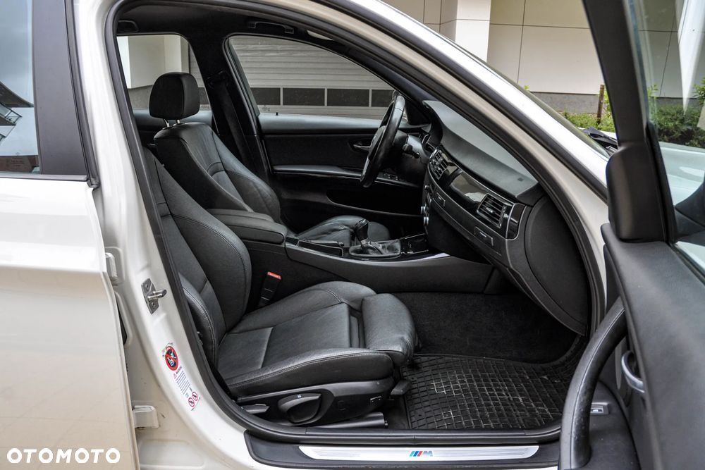 BMW Seria 3 - 12