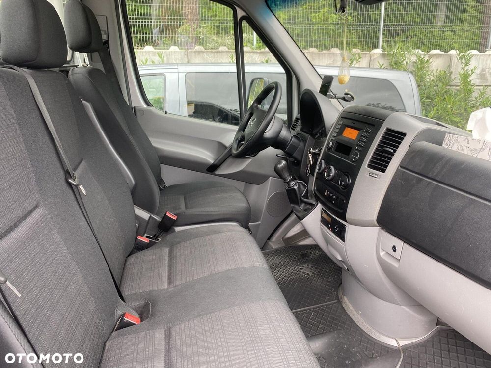 Mercedes-Benz Sprinter - 15
