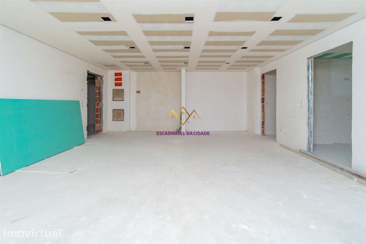 T2 com varanda de 72 m², Terraços da Ponte - Grande imagem: 4/39