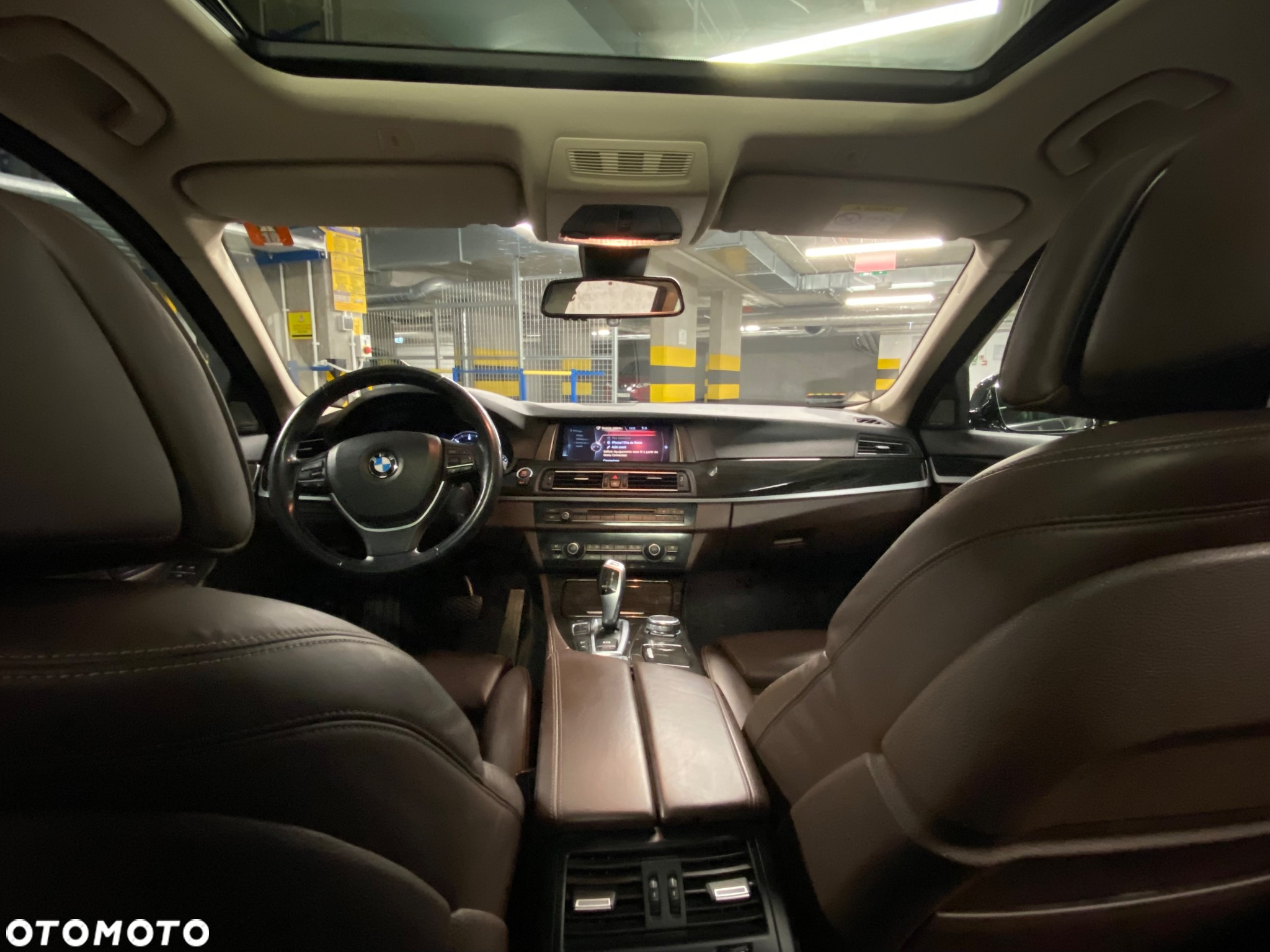 BMW Seria 5 525d Touring Luxury Line - 11