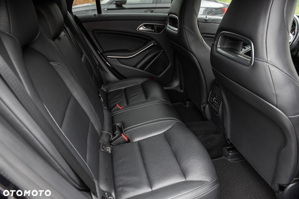 Mercedes-Benz CLA AMG 45 4-Matic - 20