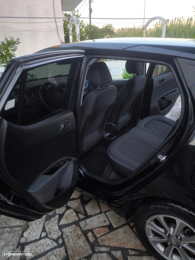 Hyundai i10 1.0 Urban - 12