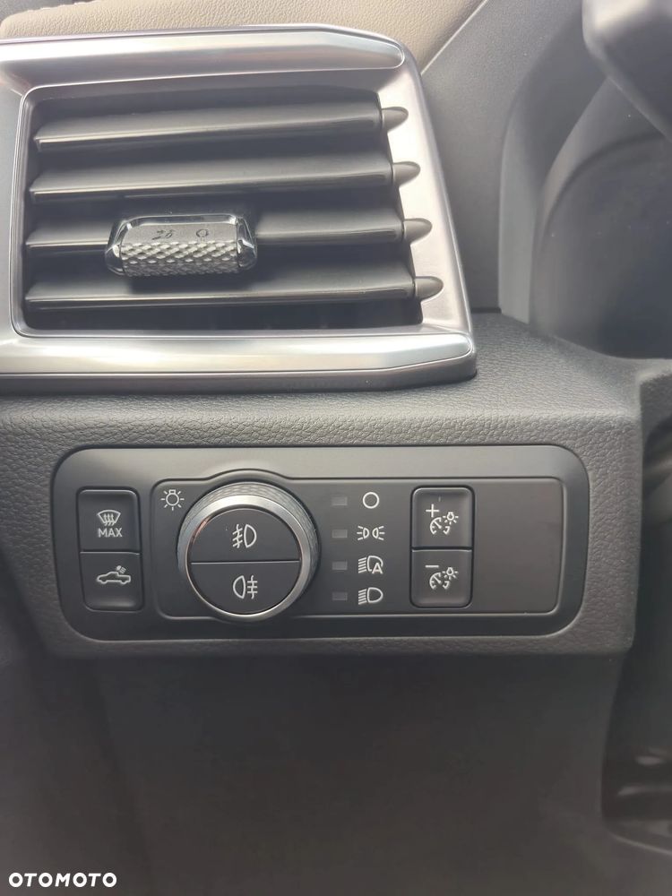 Volkswagen Amarok - 29