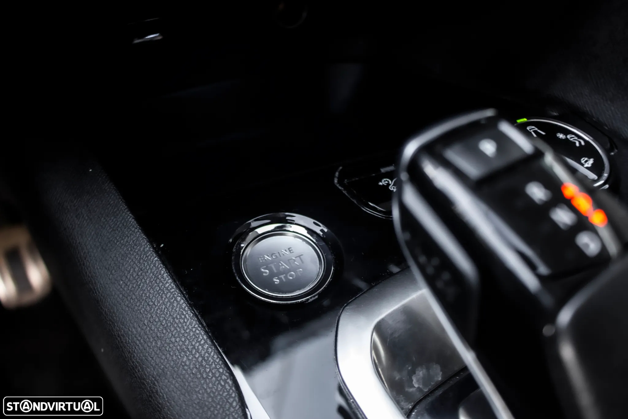 Peugeot 5008 1.2 PureTech Allure Pack EAT8 - 24