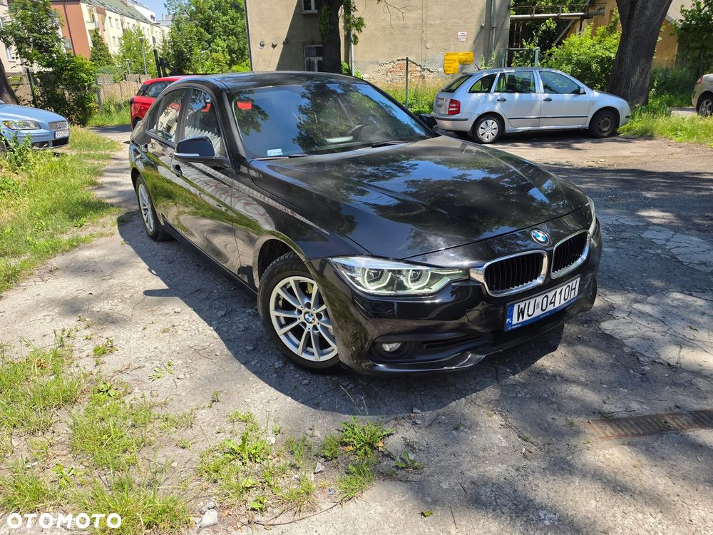BMW Seria 3 318d - 1