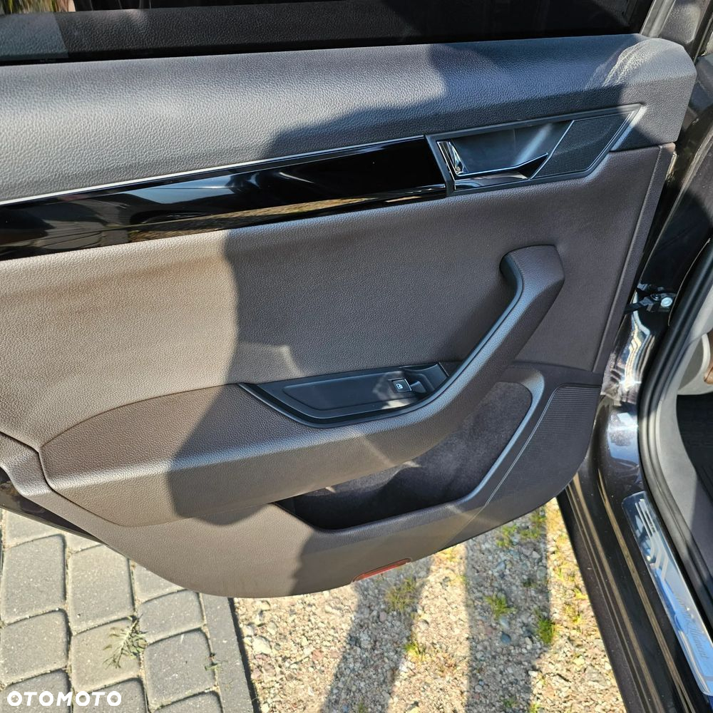 Skoda Superb 2.0 TDI SCR L&K DSG - 21